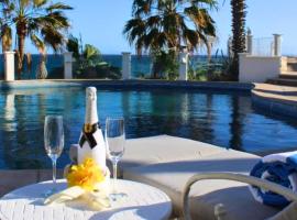 Punta Pescadero Paradise Hotel & Villas，位于罗斯巴利勒斯的带泳池的酒店