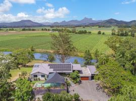Riverview Homestead 8pp - Bring The Boat!，位于Dungay的酒店