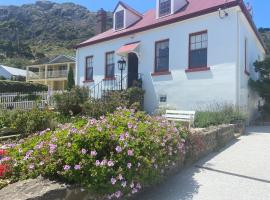 Poet's Cottage Stanley，位于斯坦利的住宿加早餐旅馆