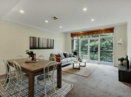 Modern apartment in the heart of Canberra，位于金斯顿的酒店