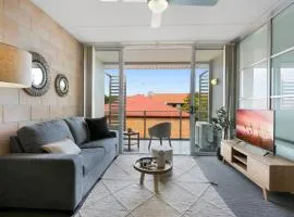Sleek Apartment with Pool and Rooftop Terrace