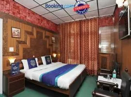 Goroomgo Ankur Lake View Mall Road Nainital - Prime Location with Luxury Room
