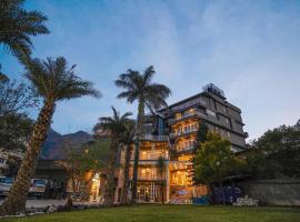 Tripli Hotels Ayushman Retreat，位于瑞诗凯诗的酒店