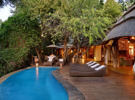 Motswiri Private Safari Lodge，位于马迪克韦狩猎保护区的山林小屋