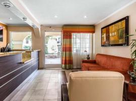 El Cajon San Diego East，位于埃尔卡洪的酒店