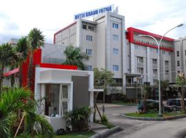 Grand Fatma Hotel，位于Tenggarong的酒店