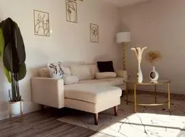 Charming 2 Bedroom in Tacoma