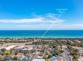 Long Island Beach House gateway to Mornington Peninsula #free parking，位于弗兰克斯顿的别墅