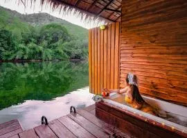 The Hub Erawan Resort