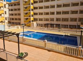 Mar de Cristal Resort Apartamentos - Parking，位于马尔德·克里斯塔尔的酒店