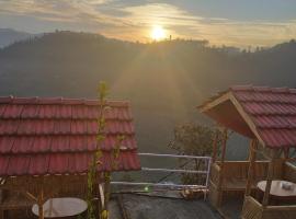 Balthali himalaya view point restro，位于Panauti的住宿加早餐旅馆