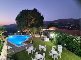 Arcaloro - Resort Rooms Infinito，位于SantʼAngelo di Brolo的酒店