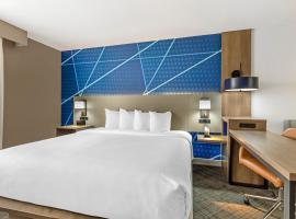 Comfort Inn & Suites Irving Las Colinas DFW，位于欧文的酒店