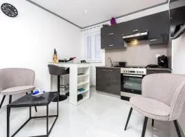 Apartment Leo