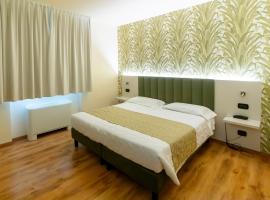 LVG Hotel Collection Riz，位于圣吉奈西尤尼蒂的酒店