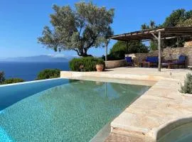 Villa Anatoli - Luxury seafront villa with private