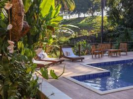 Casa Amadou com grande piscina em Boipeba，位于伊尔哈德博伊巴的宠物友好酒店
