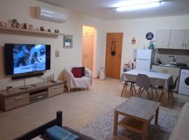 Xylophagou Rest and Relax 3 Ayia Napa Larnaca 1 bedroom apartment，位于Xylophaghou的酒店