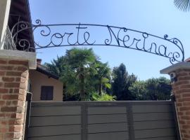 Corte Nerina Malpensa，位于索马伦巴多的带停车场的酒店