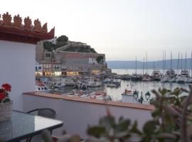 in Hydra，位于伊兹拉的公寓