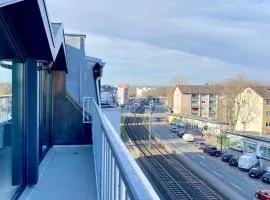 Living in a penthouse in Frankfurt, with balcony for smokers