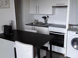 Appartement à 100 mètres de la plage，位于乌伊斯特勒昂的酒店