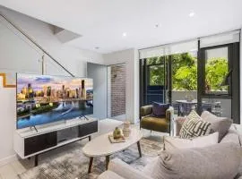 Newstead Modern 2-storey Apartment - Q Stay