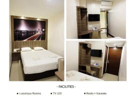 HOTEL MY HOME，位于Sintang的酒店