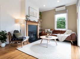 Walter Cottage As Cosy As It Is Convenient，位于Kings Park的酒店