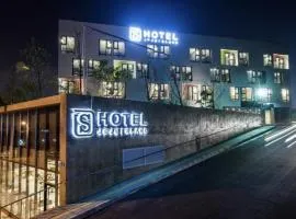 S Hotel