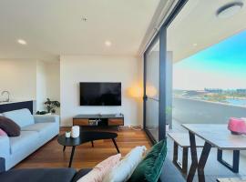 Harbour Towers, Newcastle's Luxe Apartment Stays，位于纽卡斯尔的公寓