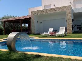Villa de luxe avec piscine，位于科尔巴的度假屋