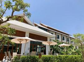 Kokhaburi Hotel，位于南邦的酒店