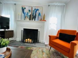 Large Renovated Cottage on East Lake Park
