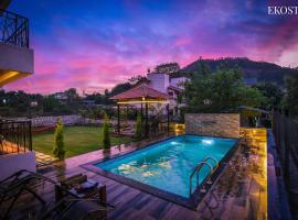 EKOSTAY- GOLD - Titanium Villa，位于罗纳瓦拉的酒店