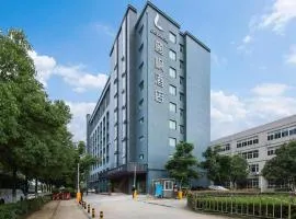 Lavande Hotel Wuhan 2nd Guanggu Road