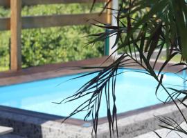 Palmier bungalow- piscine，位于Gros-Morne的酒店