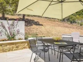 Cozy Apartment In Ogliastro Marina