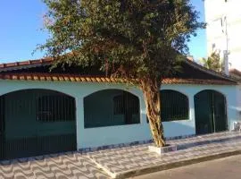 Casa Praia Grande wi-fi 4 dorm 2 ban 3 carro churrasq 700 MTS da praia Imirim