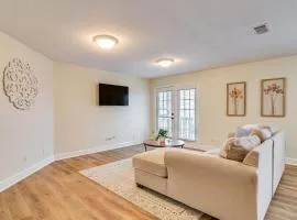 Downtown Kemah Rental about 3 Blocks to Boardwalk!