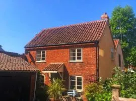 Southwell Holiday Cottage - Lavender Cottage