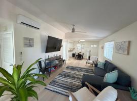 Oceanside Getaway at Tuscan Village Condominiums，位于奥欣赛德的酒店