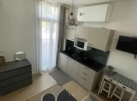 Cosy studio en face de la gare