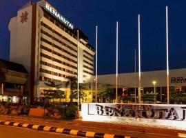 The New Benakutai Hotel，位于Klandasan Kecil苏丹阿吉·穆罕默德·苏莱曼国际机场 - BPN附近的酒店