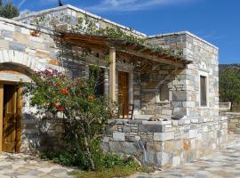 Traditional stone-built cottages Azalas，位于Moutsouna Naxos的酒店