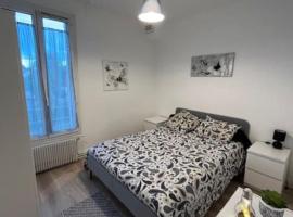 Maison indépendante Chambly 3 chambres，位于尚布利的酒店