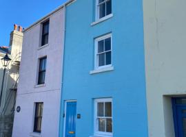 Dory Cottage - Chesil Beach View，位于Castletown的酒店