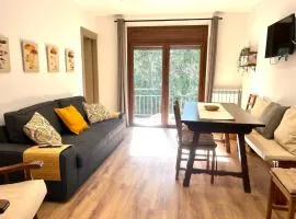 Apartament familiar amb un balcó preciós al Pirineu by RURAL D'ÀNEU