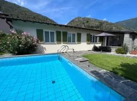 Casa Medusa - con piscina, a 2 minuti dalla stazione