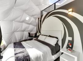 Unique Escapes - 007 Geodome，位于蒙蒂塞洛的豪华帐篷